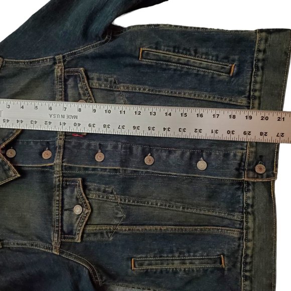 Levi's Strauss & Co Denim Women's Sm Jean Button Distressed Trucker Jacket A10 - Picture 10 of 10